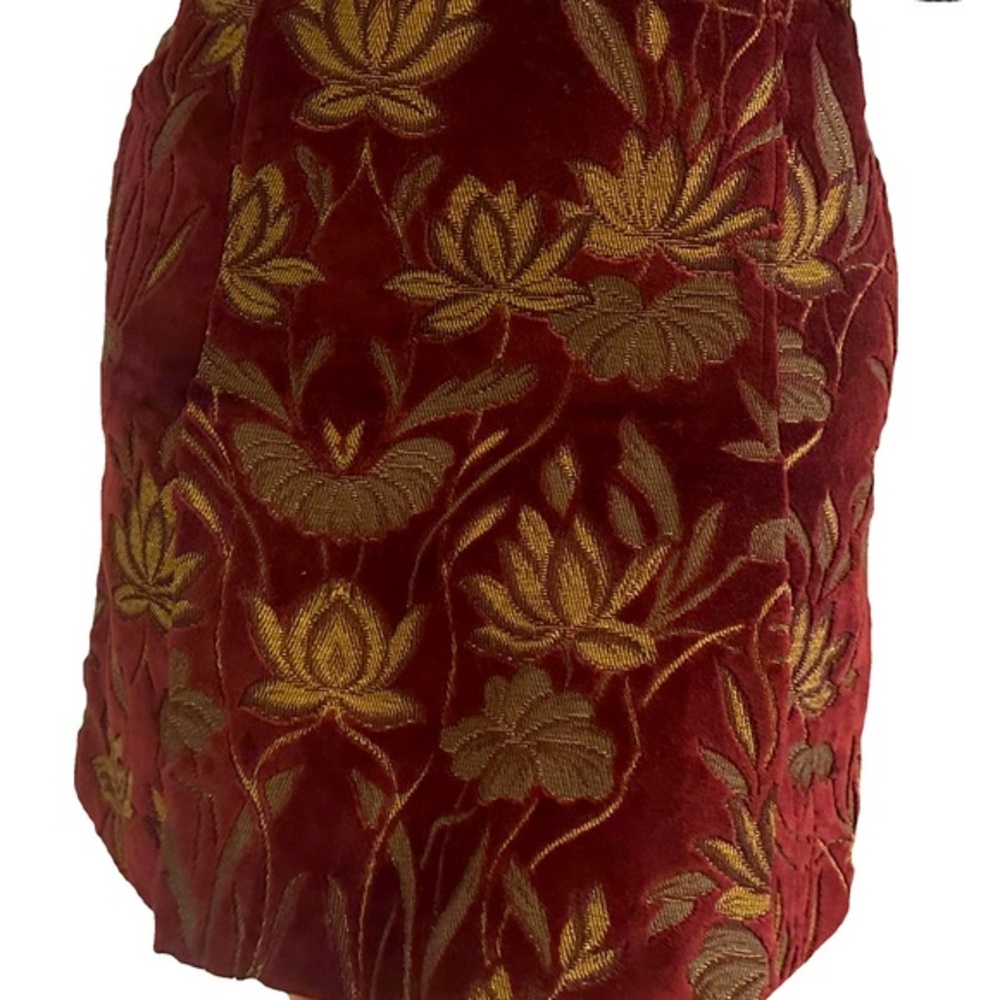 Vintage D&G Dolce Gabbana Ittierre Spa Burgundy And Gold Mini Skirt Textured
